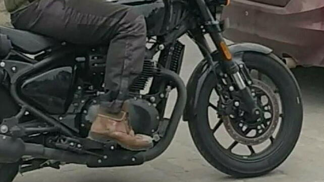 Royal Enfield Shotgun 650 Right Side View