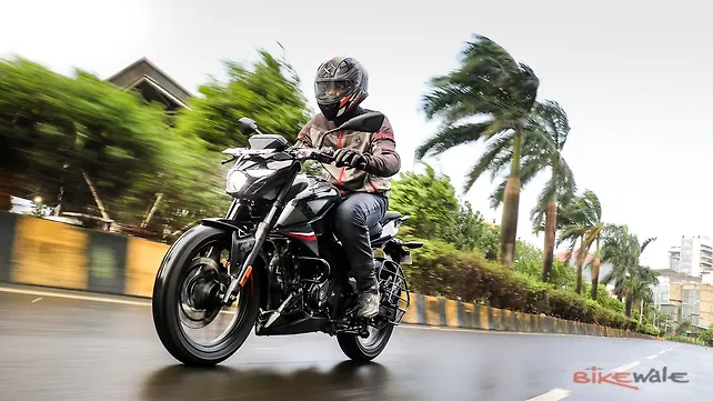 Bajaj Pulsar N160 Left Side View Bajaj Pulsar N160 Left Side View