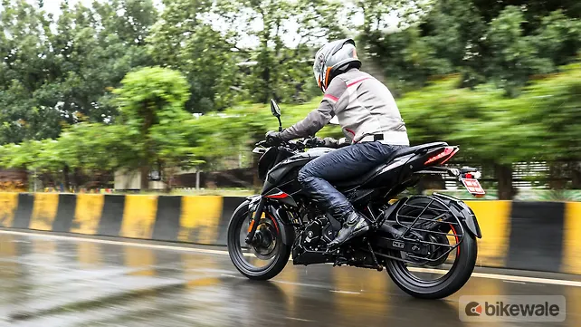 Bajaj Pulsar N160 Left Side View Bajaj Pulsar N160 Left Side View