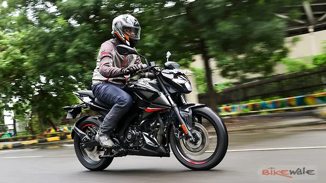 Bajaj Pulsar N160 Right Side View Bajaj Pulsar N160 Right Side View