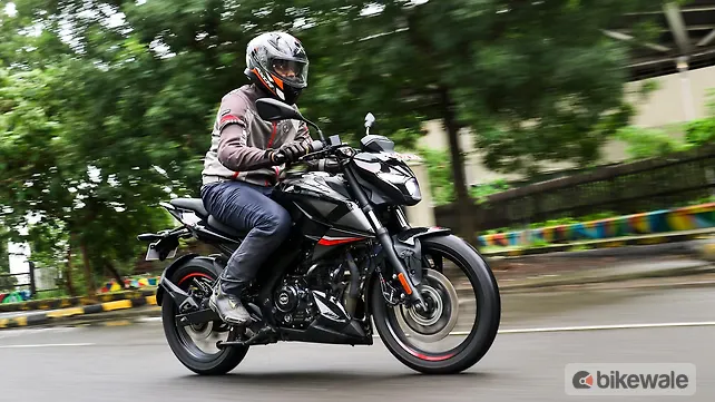 Bajaj Pulsar N160 Right Side View Bajaj Pulsar N160 Right Side View