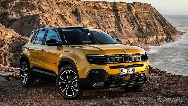 Jeep Avenger arrives as new compact electric SUV; debut in Paris Jeep Avenger arrives as new compact electric SUV; debut in Paris