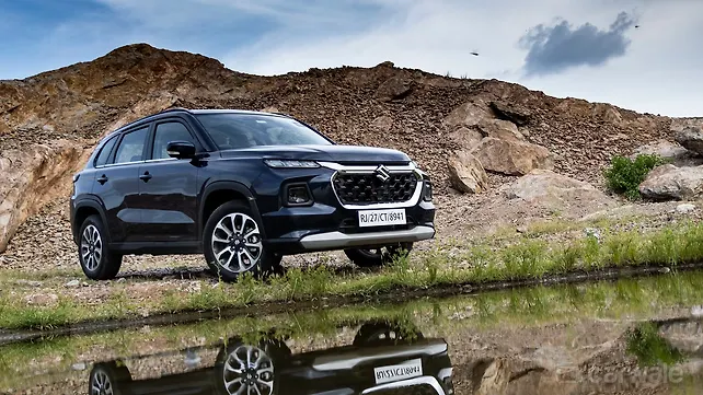 Maruti Suzuki Grand Vitara Right Front Three Quarter