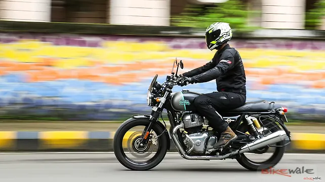 Royal Enfield Bullet 350 Right Rear Three Quarter