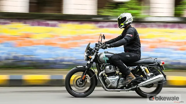 Royal Enfield Bullet 350 Right Rear Three Quarter