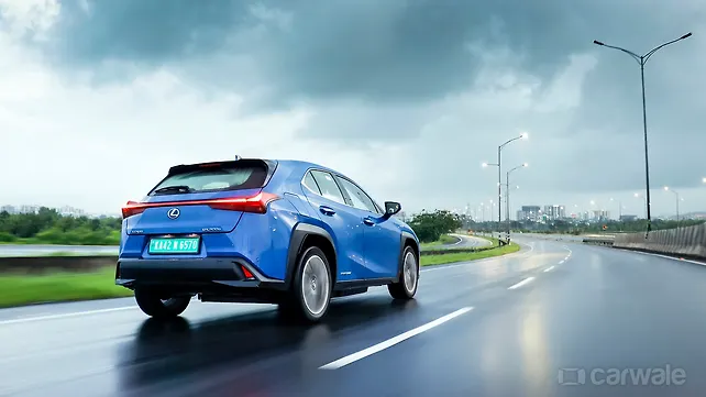 Lexus UX 300e Right Front Three Quarter