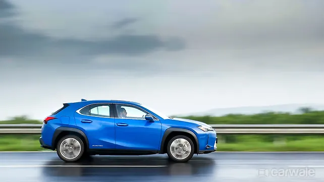 Lexus UX 300e Right Side View