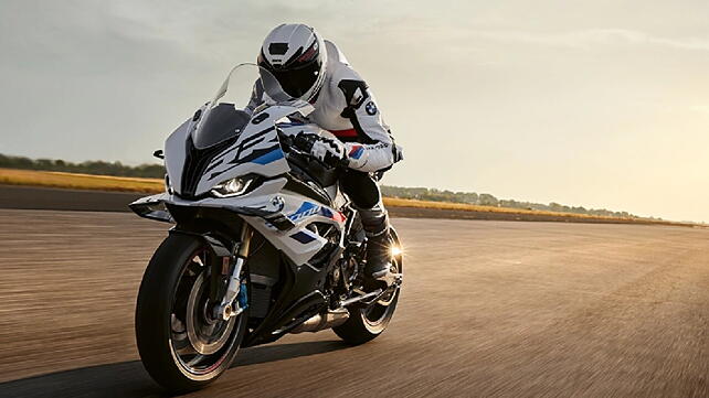 BMW S1000 RR Left Front Three Quarter