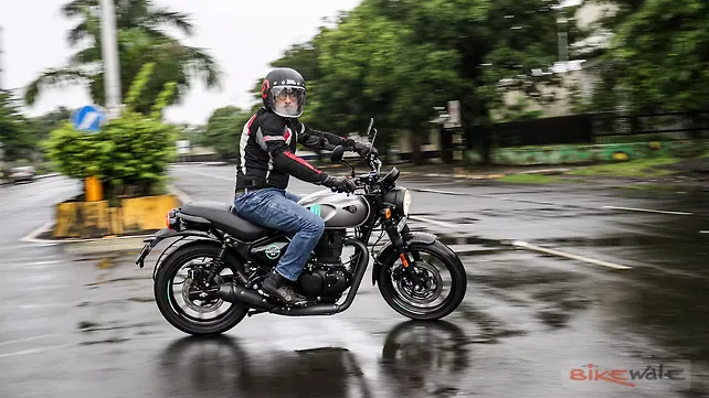 Royal Enfield Hunter 350 Right Side View