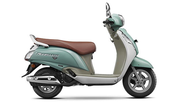 Suzuki Access 125 Right Side View