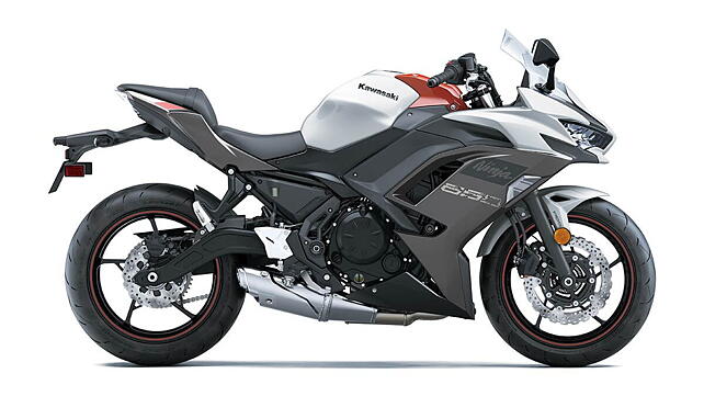 Kawasaki Ninja 650 Right Side View