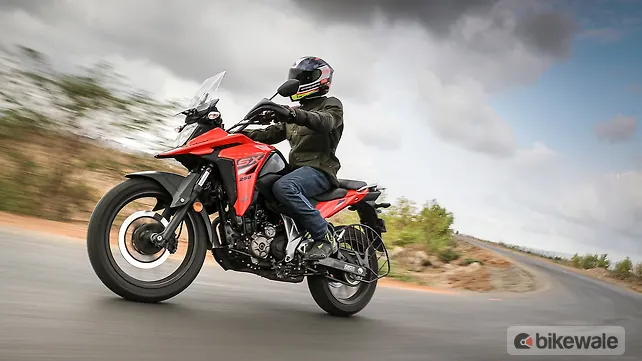 Suzuki V-Strom SX Left Front Three Quarter