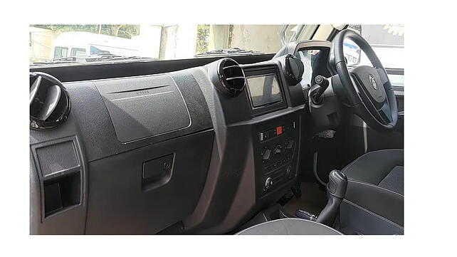 Force Motors Five-door Gurkha Dashboard