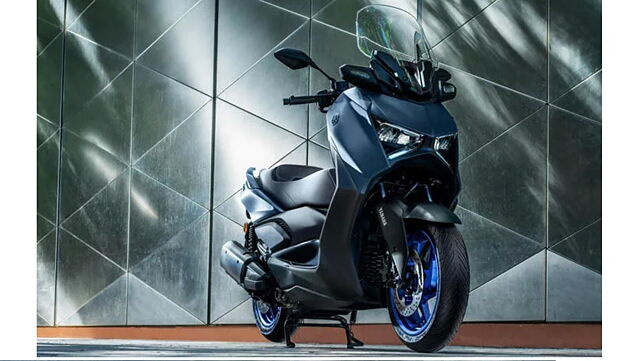 2023 Yamaha XMax 300 maxi-scooter unveiled 
