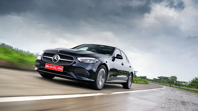 Mercedes-Benz C-Class [2022-2024] Right Front Three Quarter