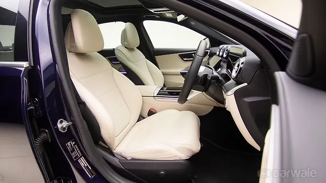 Mercedes-Benz C-Class [2022-2024] Right Front Three Quarter