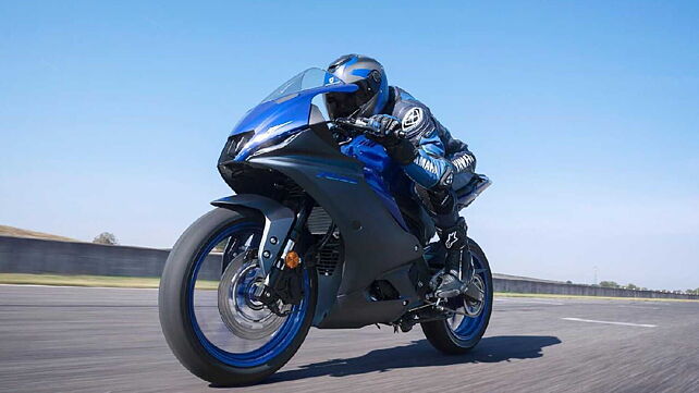 Yamaha R125 unveiled with new updates!