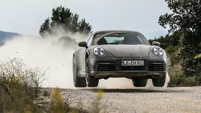 Porsche 911 Dakar confirmed - CarWale