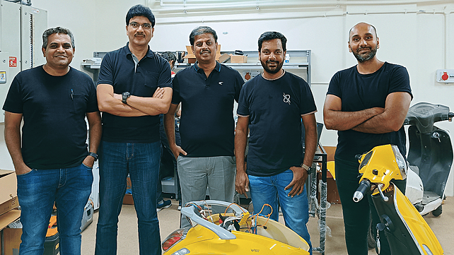 Virtual Forest Team (L to R)Nazir Tolagi, CTO; Sandeep Kejriwal, COO & CFO; Ravi Sajjan, Head of Engg.-HW; Gajanana Palkar, Head of Engg.-SW and Omer Basith, CEO 