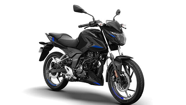 Bajaj Pulsar 150 Right Side View