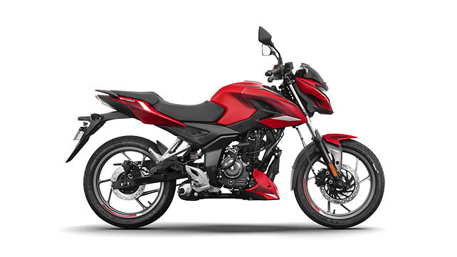 Bajaj Pulsar P150 Right Side View