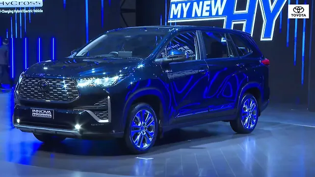 Toyota Innova Hycross accessories list revealed Toyota Innova Hycross accessories list revealed