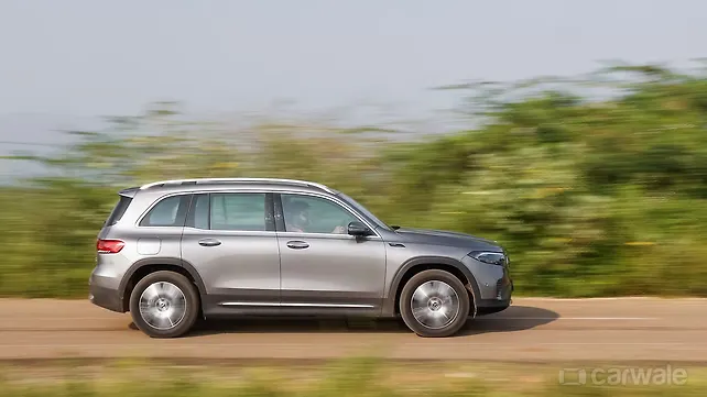 Mercedes-Benz EQB Right Side View Mercedes-Benz EQB Right Side View