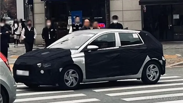 2023 Hyundai i20 facelift test mule spied 2023 Hyundai i20 facelift test mule spied