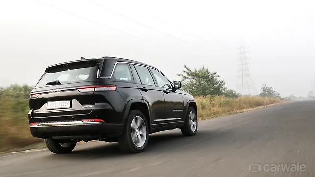 Jeep Grand Cherokee Right Rear Three Quarter