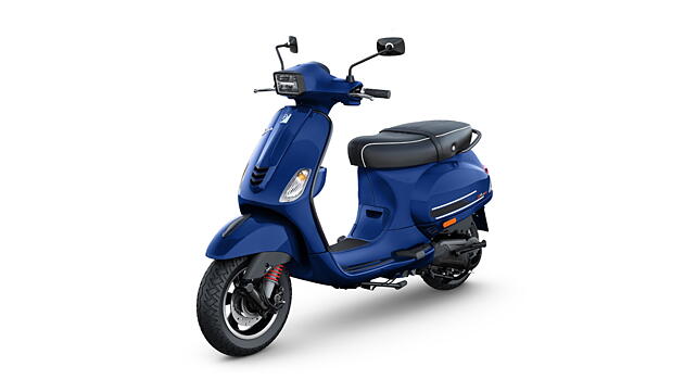 Vespa SXL 125 Left Front Three Quarter