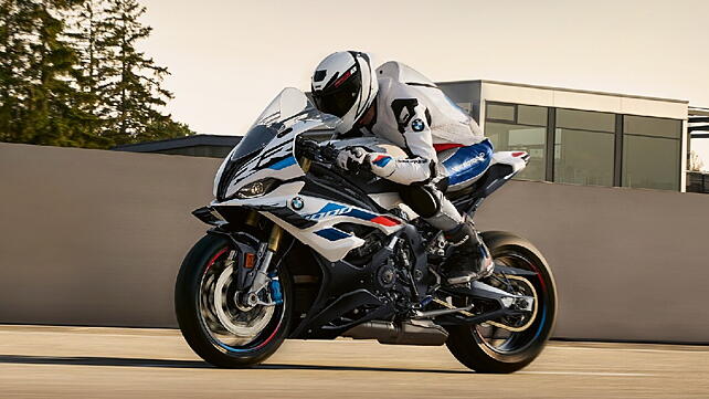 BMW S 1000 RR Left Front Three Quarter