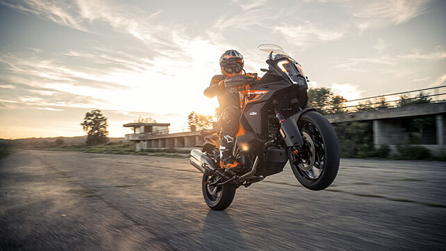 2023 KTM 1290 Super Adventure S revealed