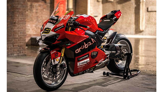 Ducati Panigale V4 Right Side View