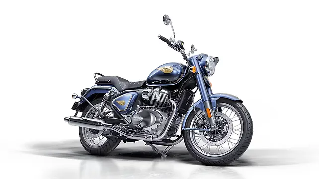 Royal Enfield Bullet 650 Twin Right Front Three Quarter Royal Enfield Bullet 650 Twin Right Front Three Quarter