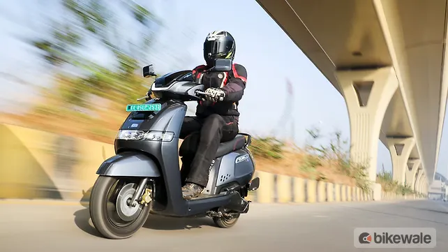 TVS iQube Left Front Three Quarter