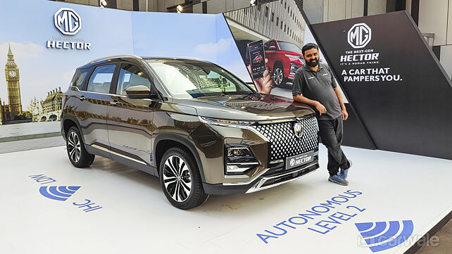 2023 MG Hector Sharp 1.5 petrol CVT First Look - CarWale