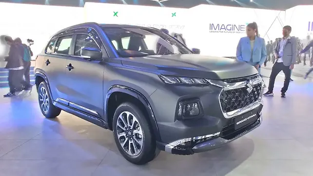 Maruti Suzuki Brezza Right Front Three Quarter Maruti Suzuki Brezza Right Front Three Quarter