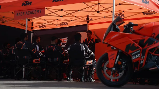 KTM RC 390 Left Side View KTM RC 390 Left Side View