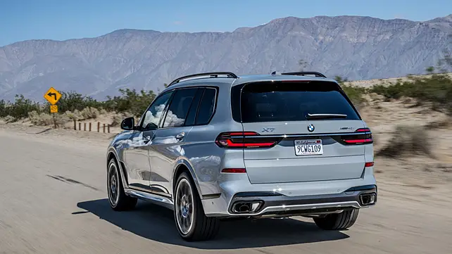 BMW X7 Left Rear Three Quarter BMW X7 Left Rear Three Quarter