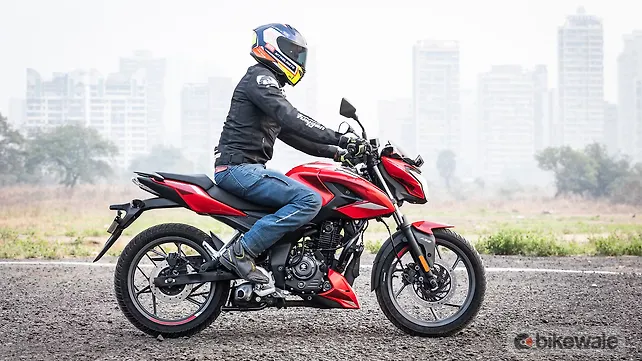 TVS Apache RTR 160 Right Side View