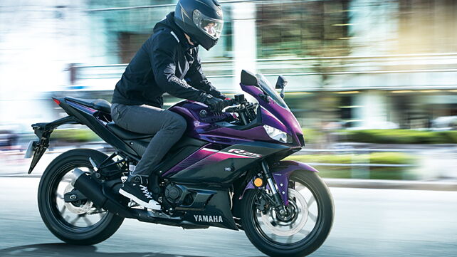 2023 Yamaha YZF-R25 launched in Japan at Rs 4.37 lakh