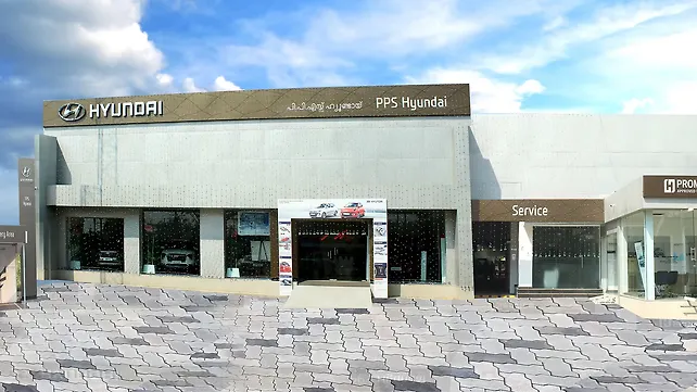 Hyundai inaugurates four new dealerships in Kerala - CarWale