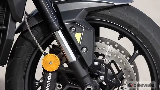 2023 Triumph Street Triple R: First Ride Review - BikeWale