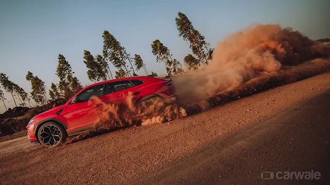 Lamborghini Urus Performante Left Side View