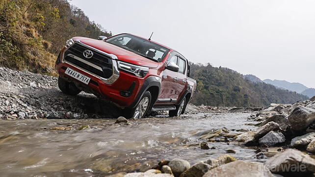 Toyota Hilux First Drive Review - CarWale