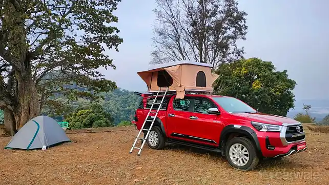 Toyota Hilux accessorised version — Now in Pictures Toyota Hilux accessorised version — Now in Pictures