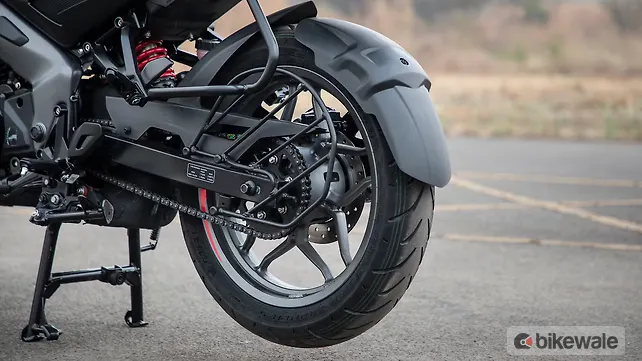 Bajaj Pulsar NS160 Drive Chain and Sprocket