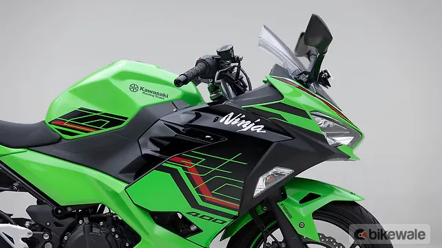 Kawasaki Ninja 400 Left Side View