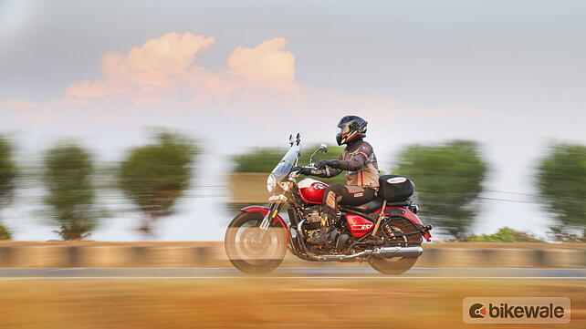 Royal Enfield Super Meteor 650 Left Side View