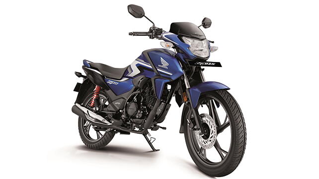 Bajaj Pulsar NS200 Right Front Three Quarter